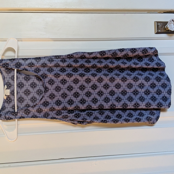 Flowy Tank Top - Picture 1 of 4